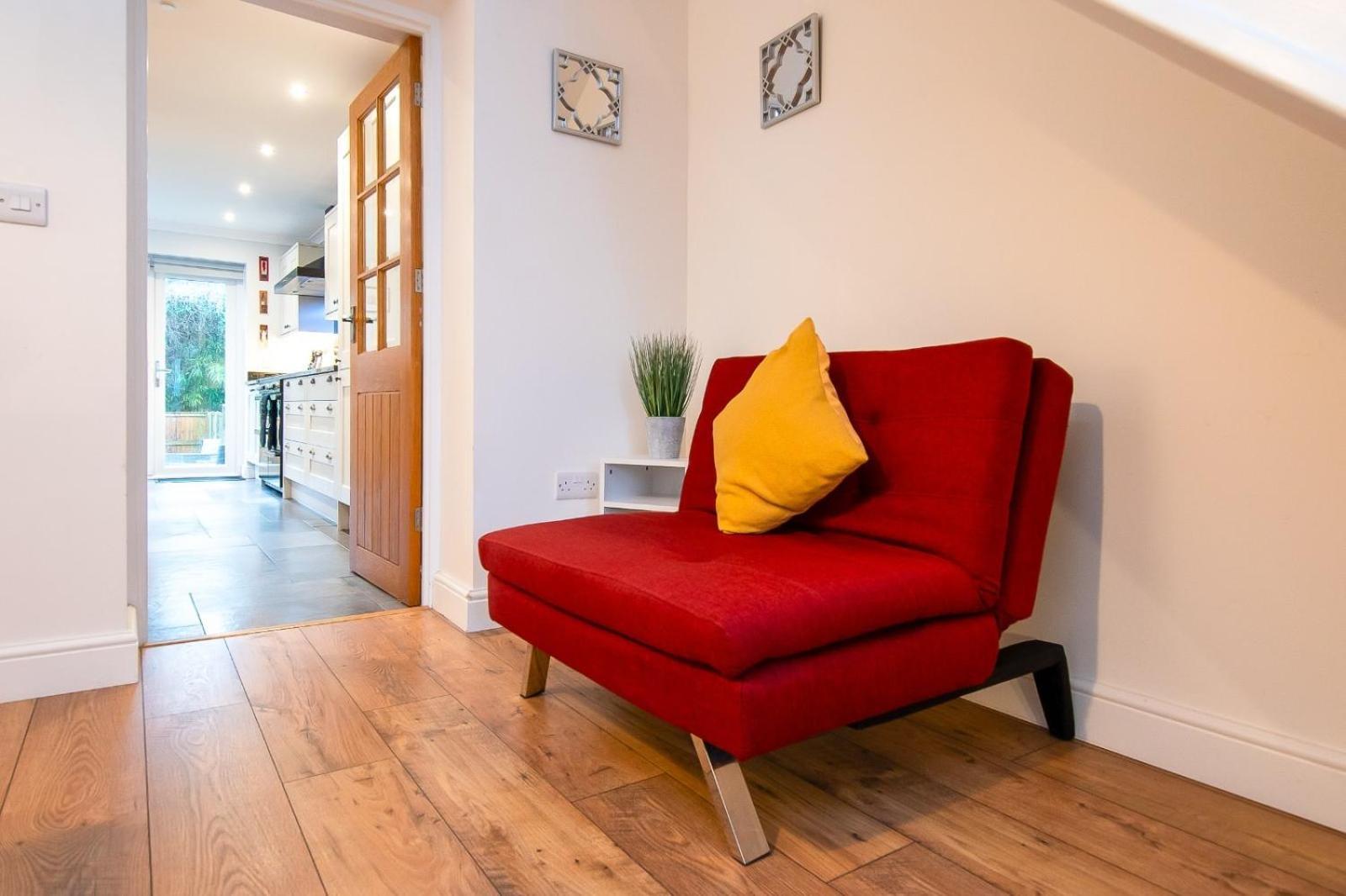 Casa One Hundred - A Beautiful 4 Bed House On The Beach Front Swansea Kültér fotó