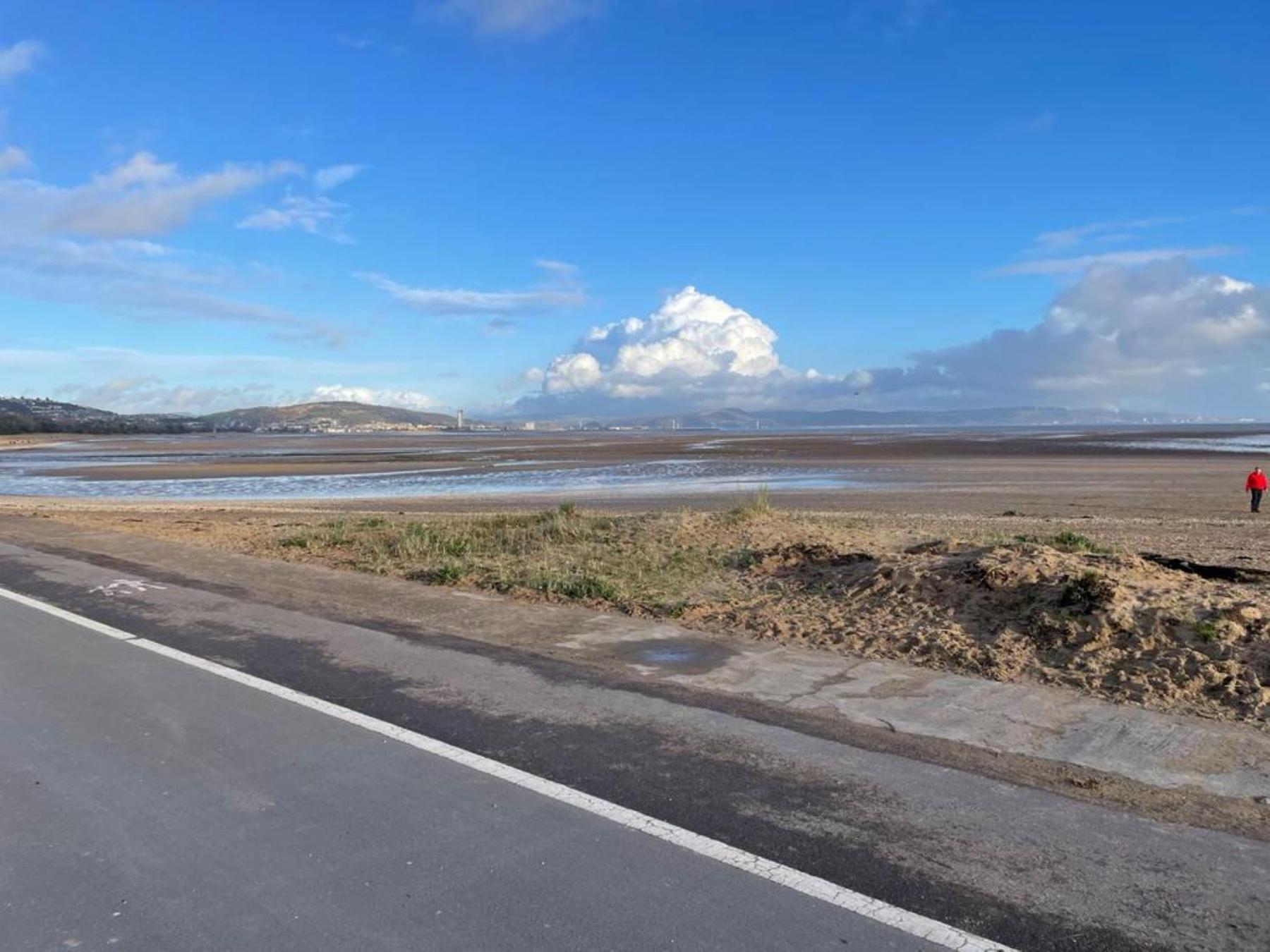 Casa One Hundred - A Beautiful 4 Bed House On The Beach Front Swansea Kültér fotó